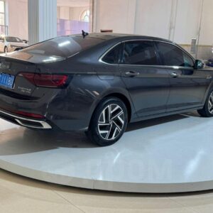 Volkswagen Sagitar 2022