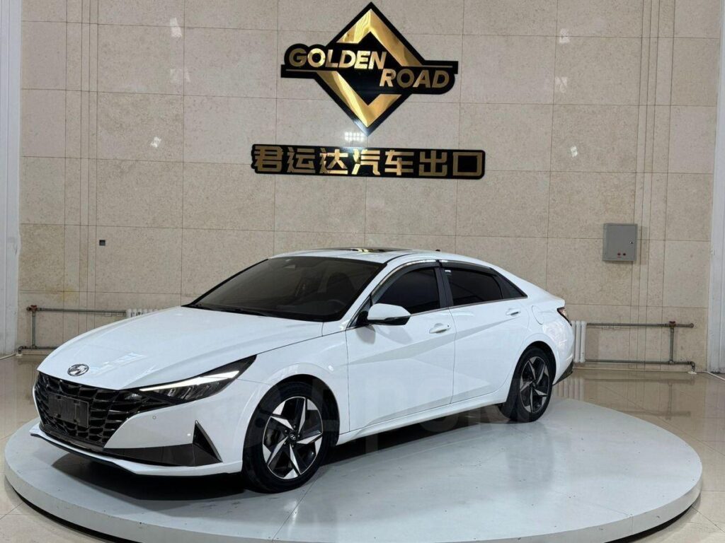 Hyundai Elantra 2022