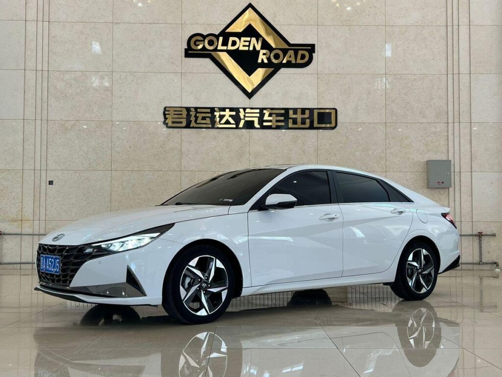 Hyundai Elantra 2022