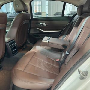 BMW 3-Series 2023