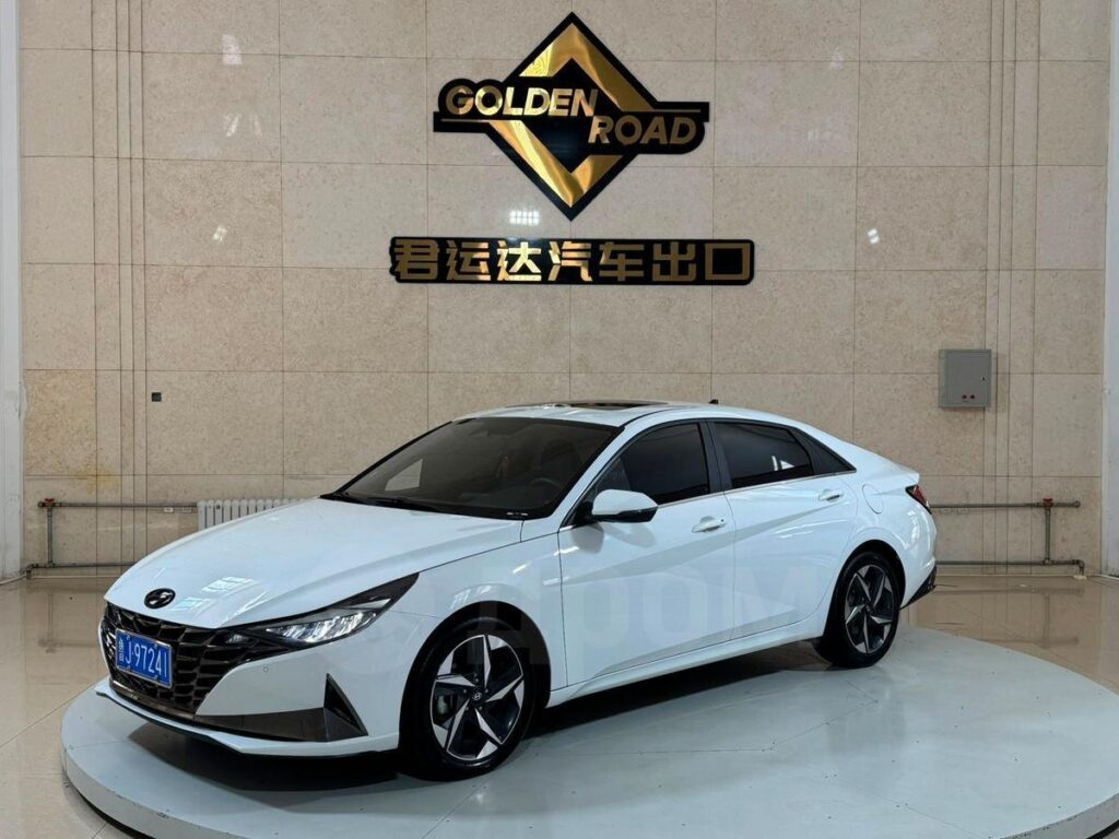 Hyundai Elantra 2022
