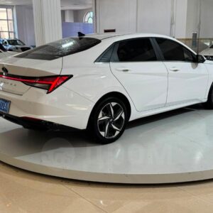 Hyundai Elantra 2022