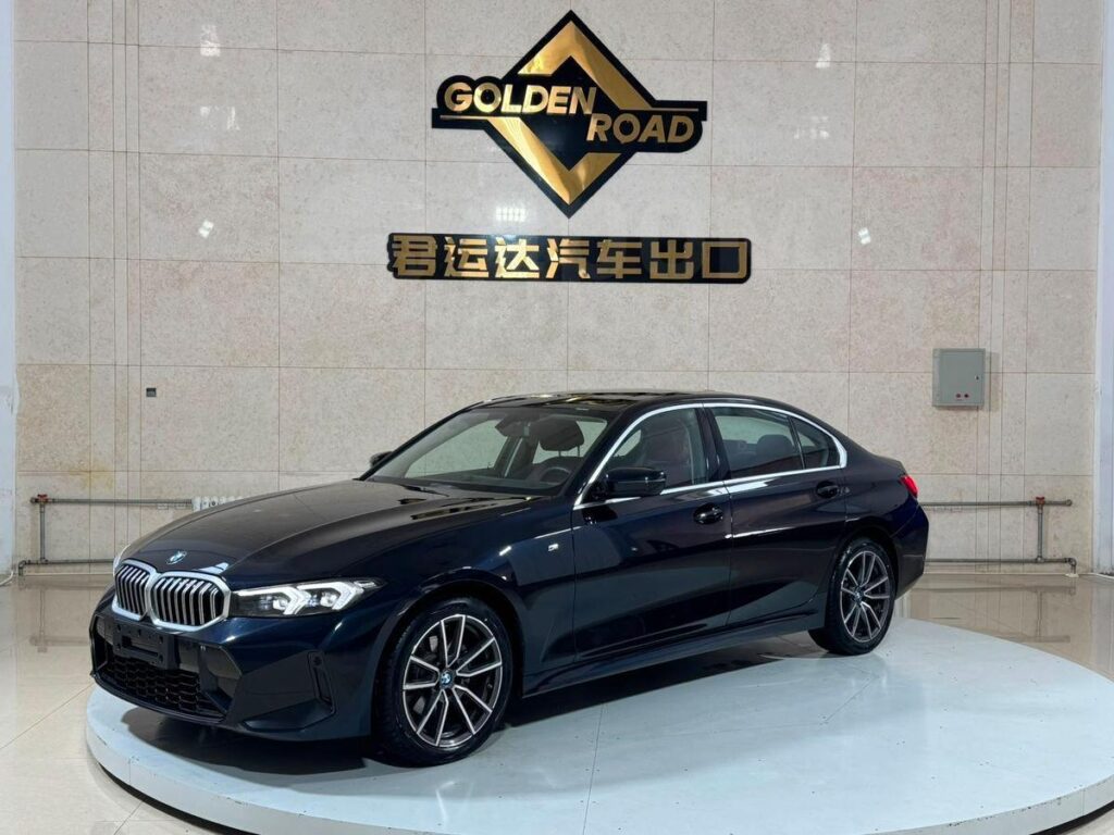 BMW 3-Series 2023