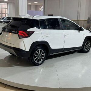 Toyota Yaris L 2022