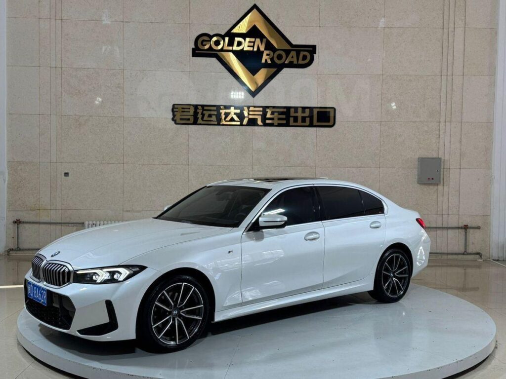 BMW 3-Series 2023