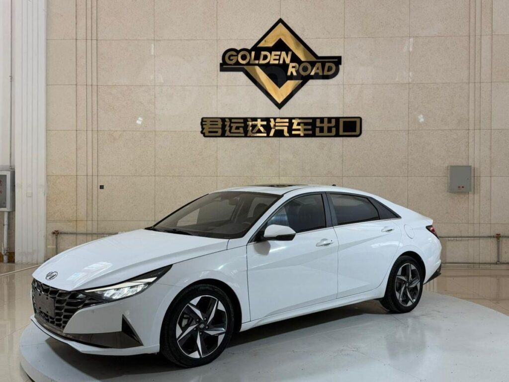 Hyundai Elantra 2022