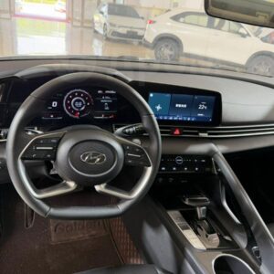 Hyundai Elantra 2022