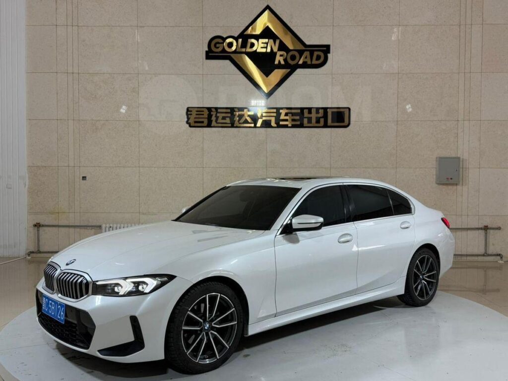 BMW 3-Series 2023